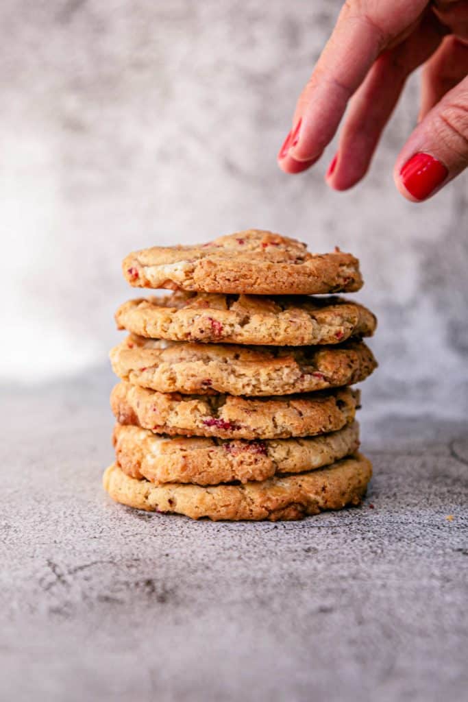 Strawberries and Cream Cookies